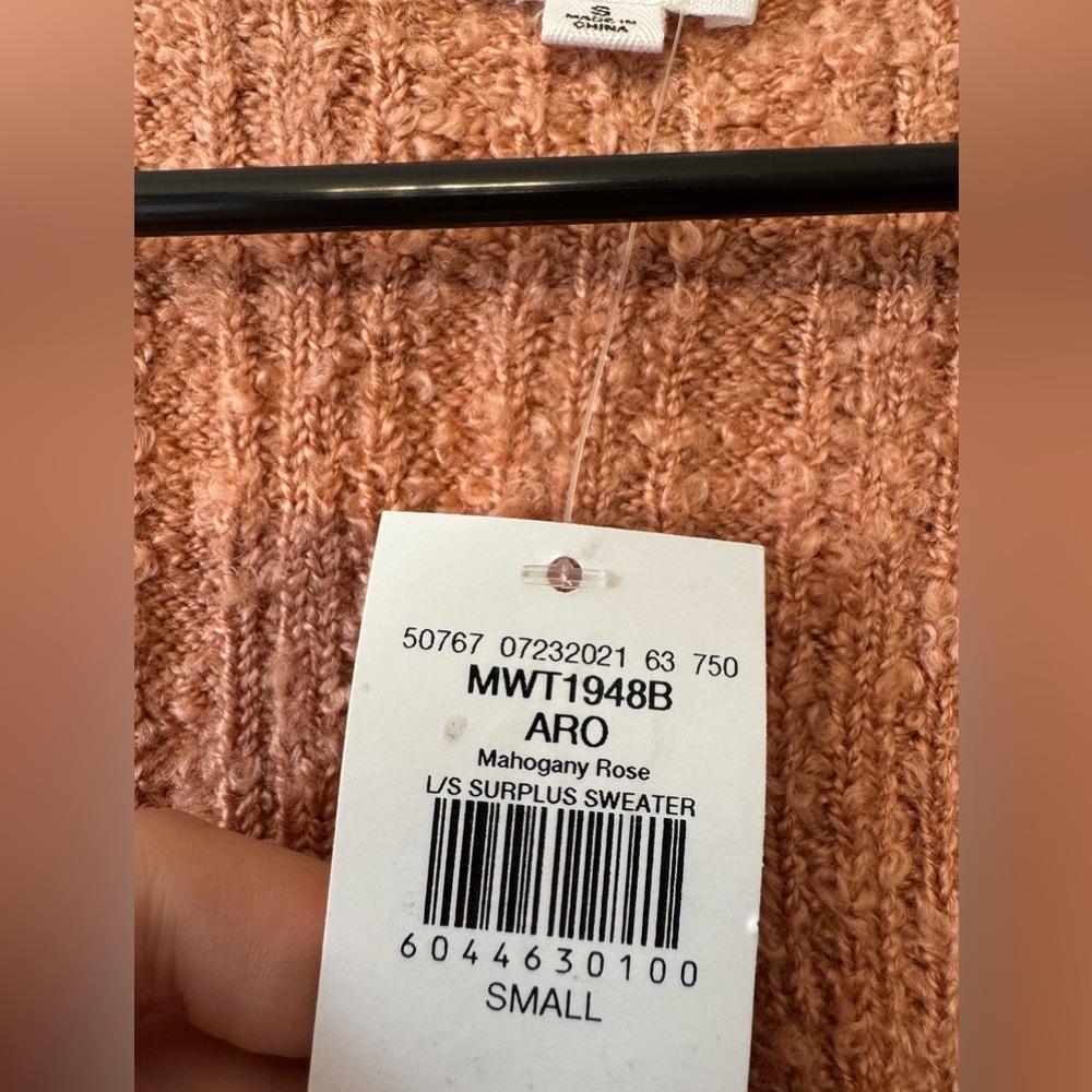 NWT BUCKLE
Le Lis Surplice Cropped Sweater - Picture 7 of 9